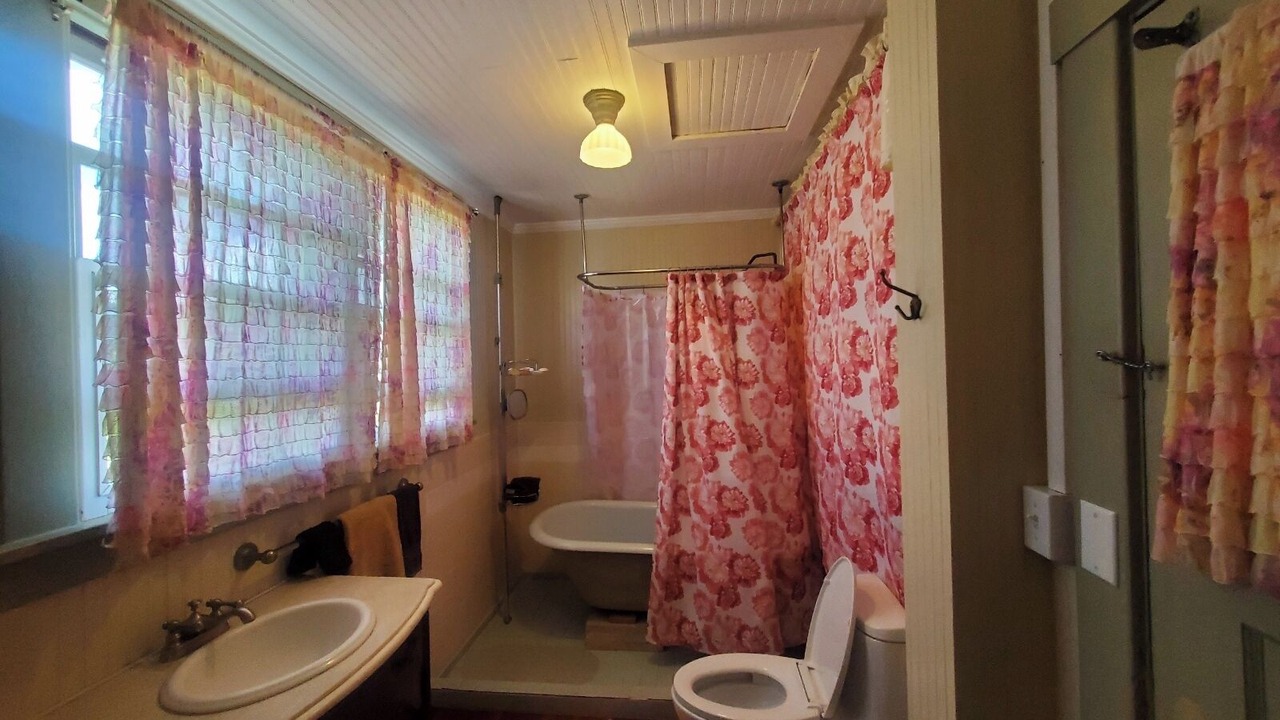 Photo of Bathroom in Manoa