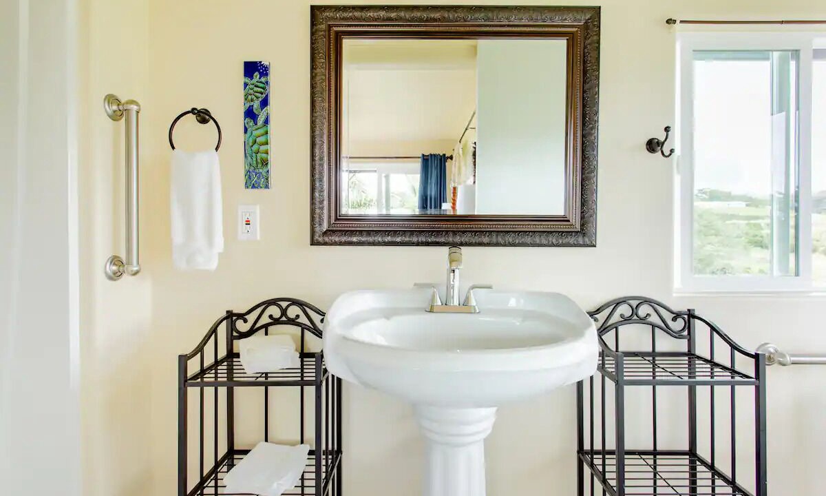 Photo of Bathroom in Papaikou