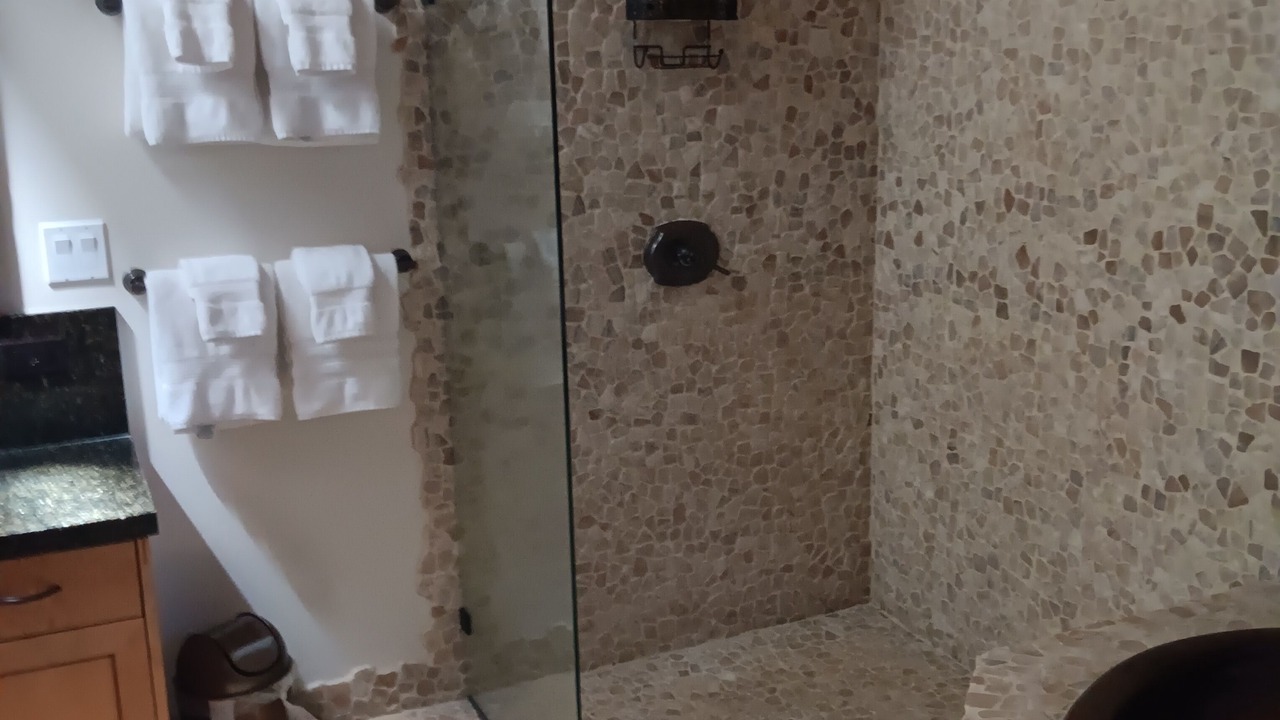 Photo of Bathroom in Waialee