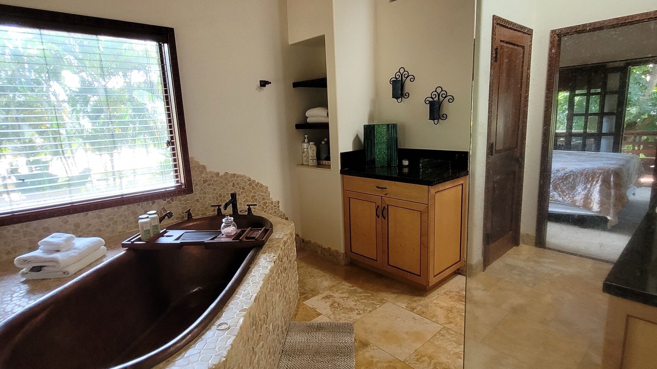 Photo of Bathroom in Waialee