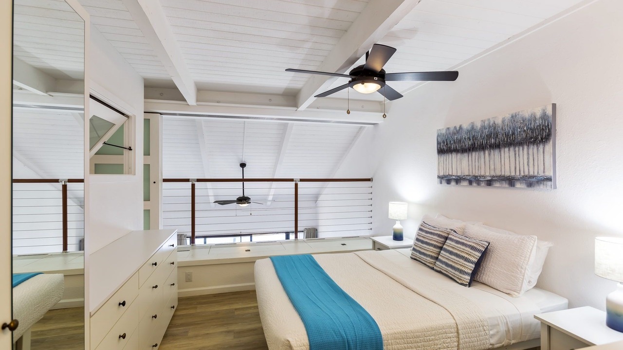 Photo of Bedroom in Maalaea