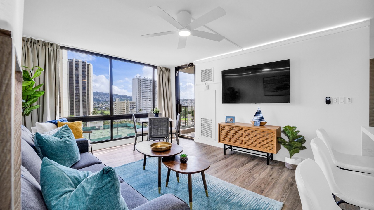 Photo of Livingroom in Waikiki