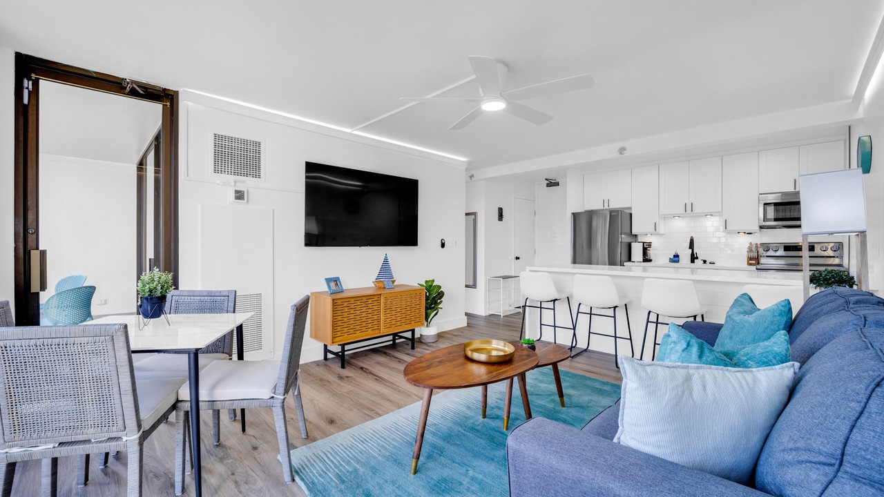 Photo of Livingroom in Waikiki