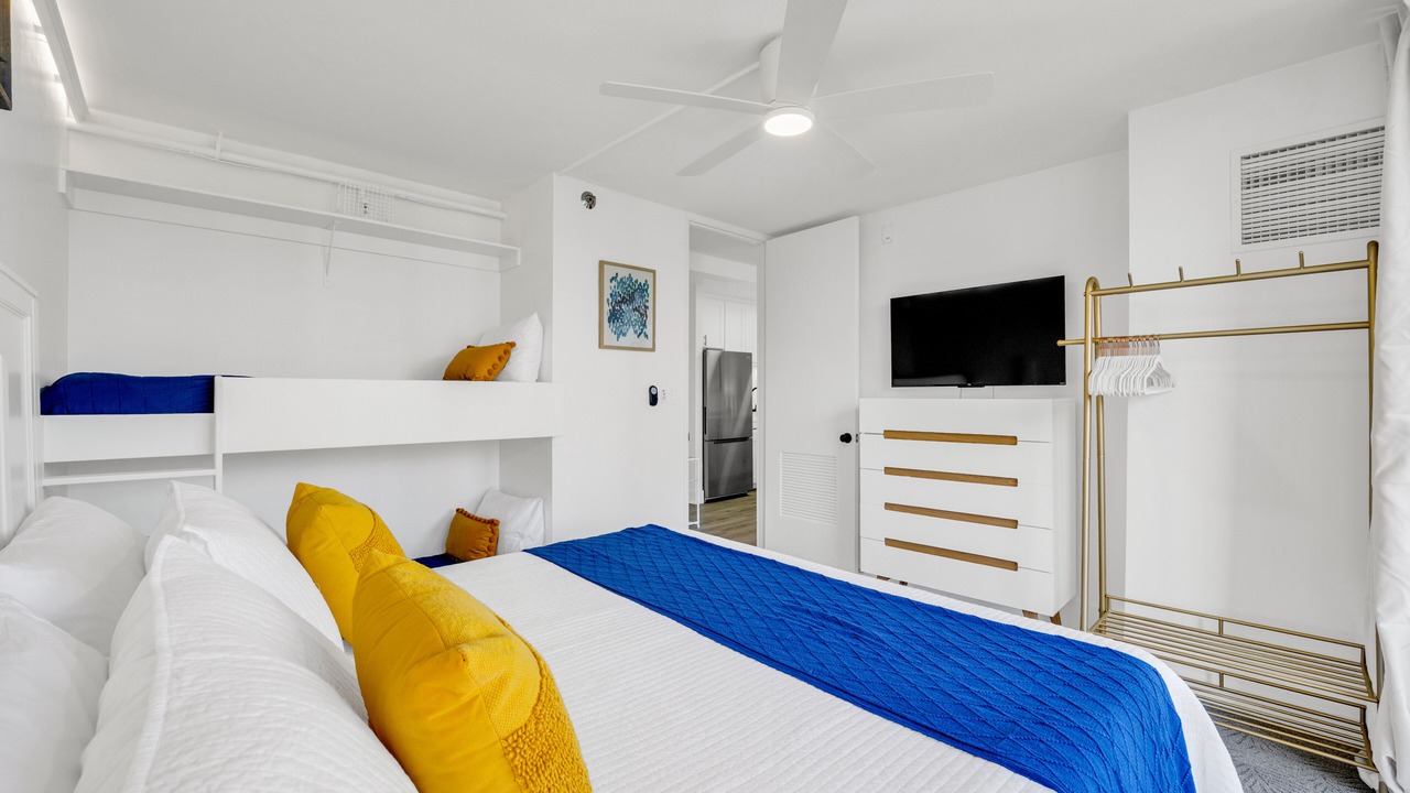 Photo of Bedroom in Waikiki