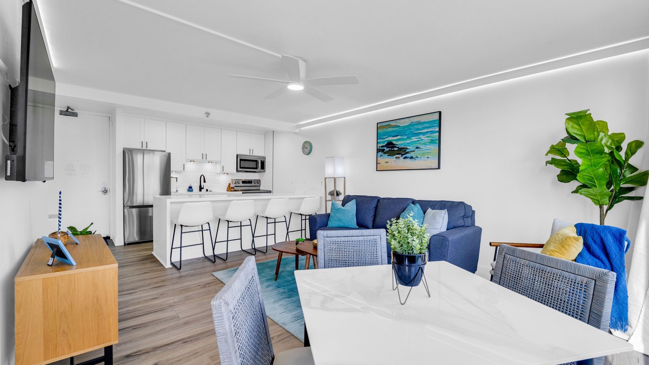 Photo of Livingroom in Waikiki