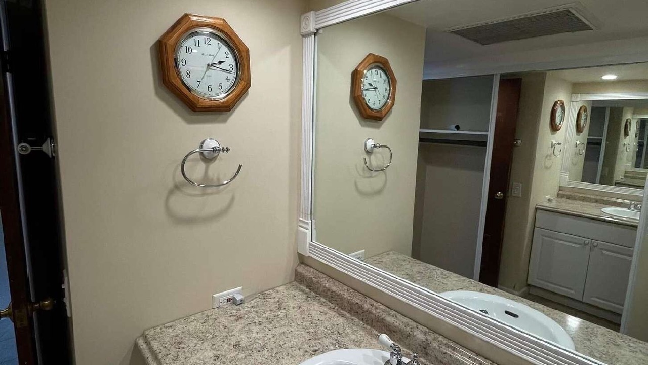 Photo of Bathroom in Makaha