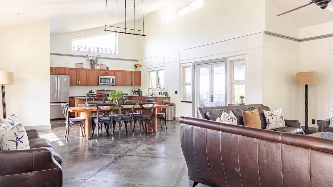 Photo of Livingroom in Pepeekeo