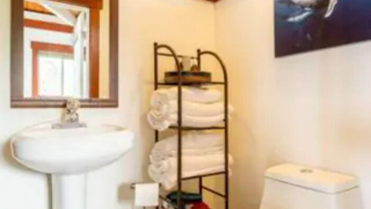 Photo of Bathroom in Kona Palisades