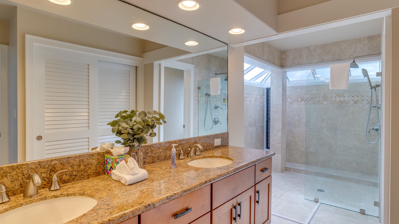 Photo of Bathroom in Napili