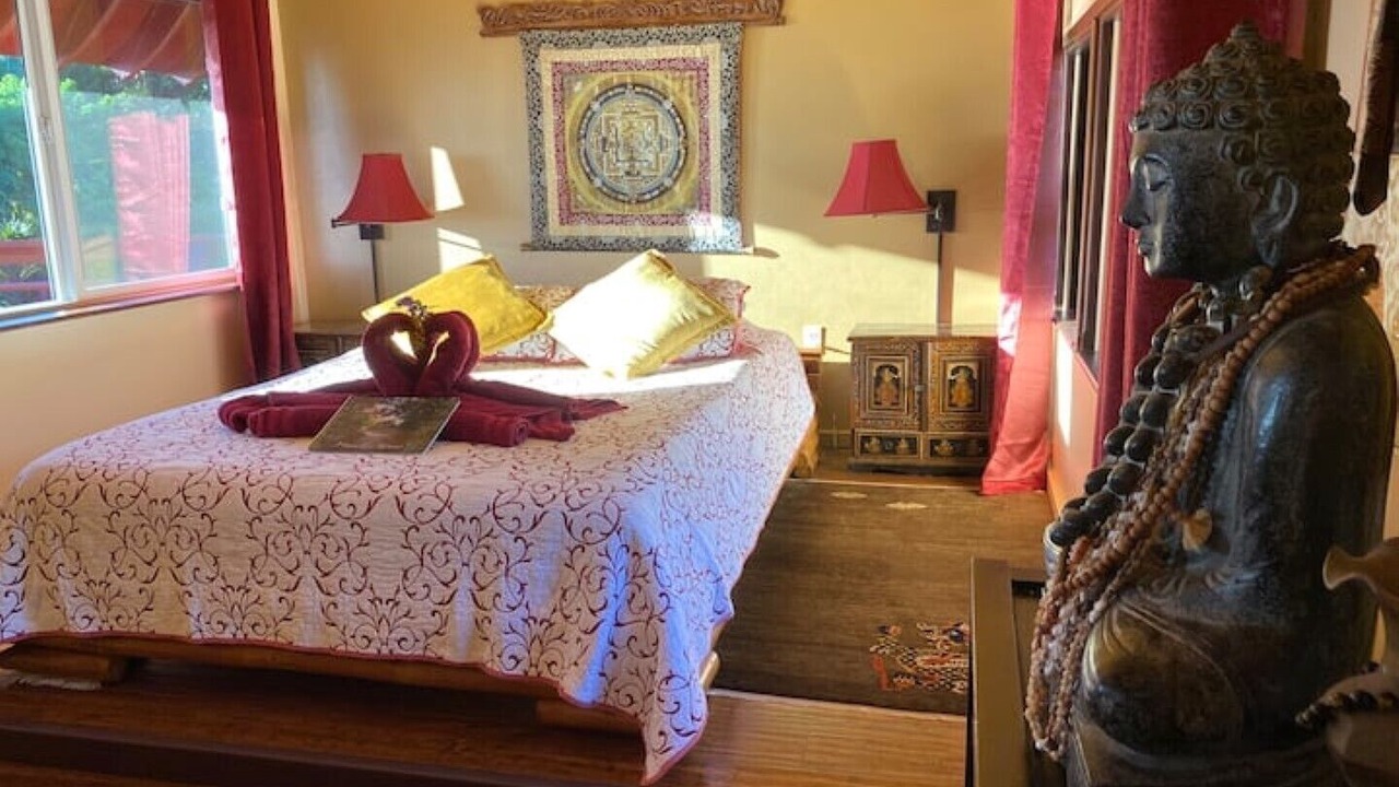 Photo of Bedroom in Haiku