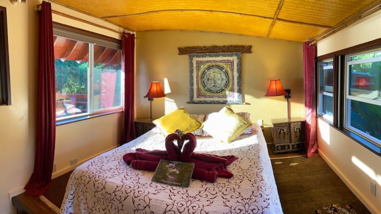 Photo of Bedroom in Haiku