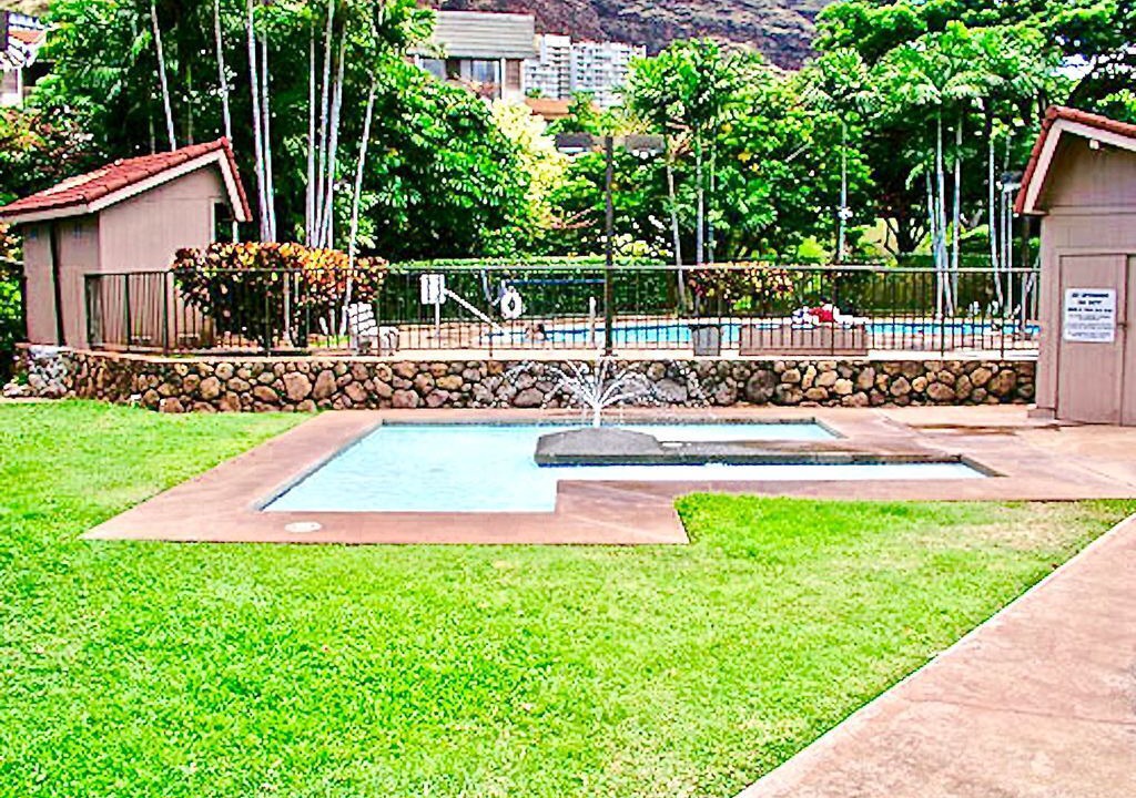 Photo of Outdoor in Makaha Valley