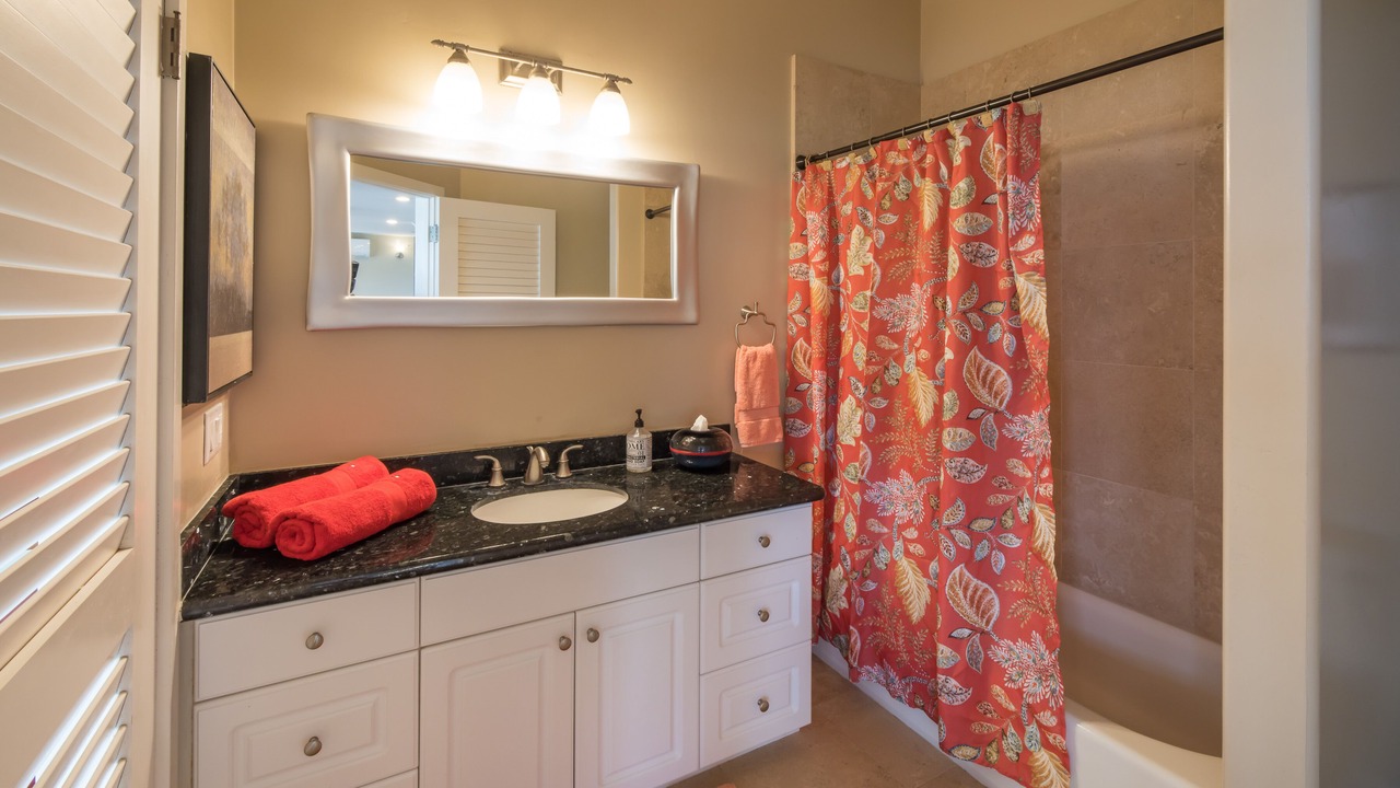 Photo of Bathroom in Kaneohe