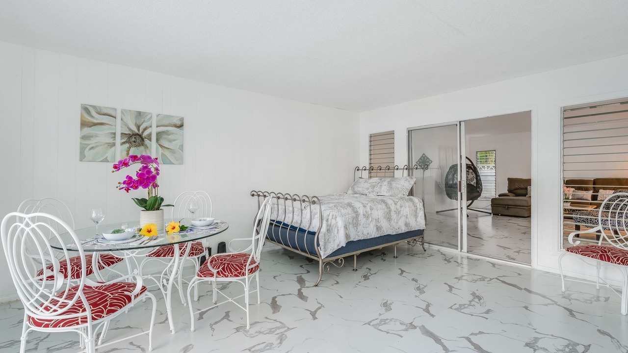 Photo of Bedroom in Lanikai
