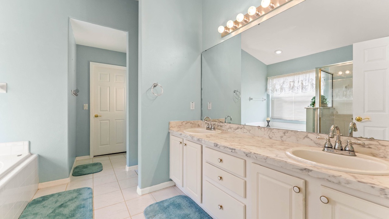 Photo of Bathroom in Indian Ridge