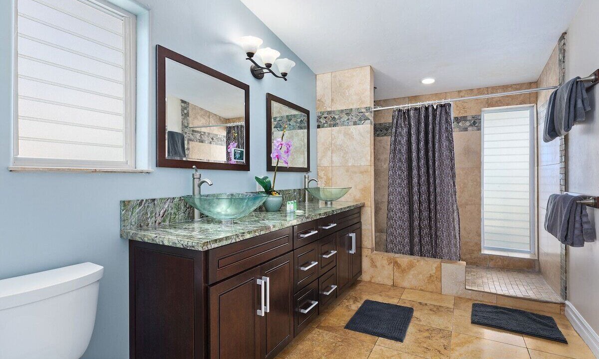 Photo of Bathroom in Laie