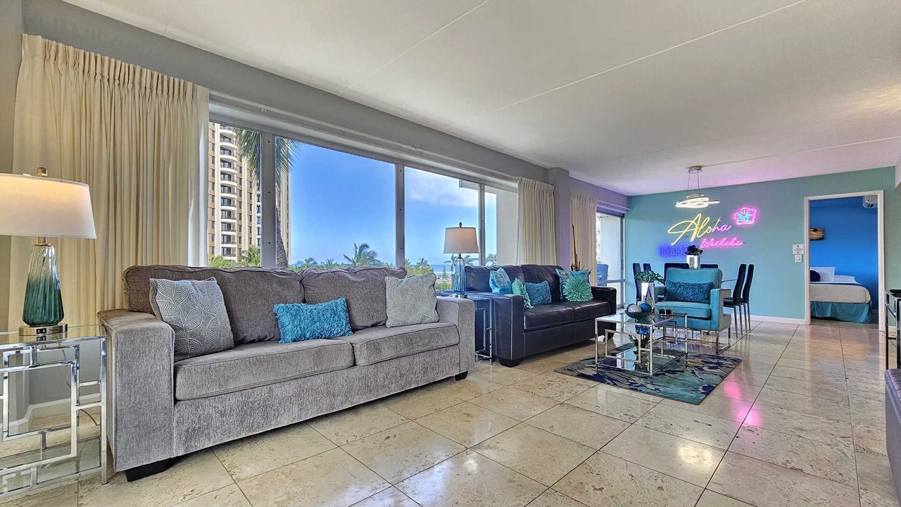 Photo of Livingroom in Waikiki