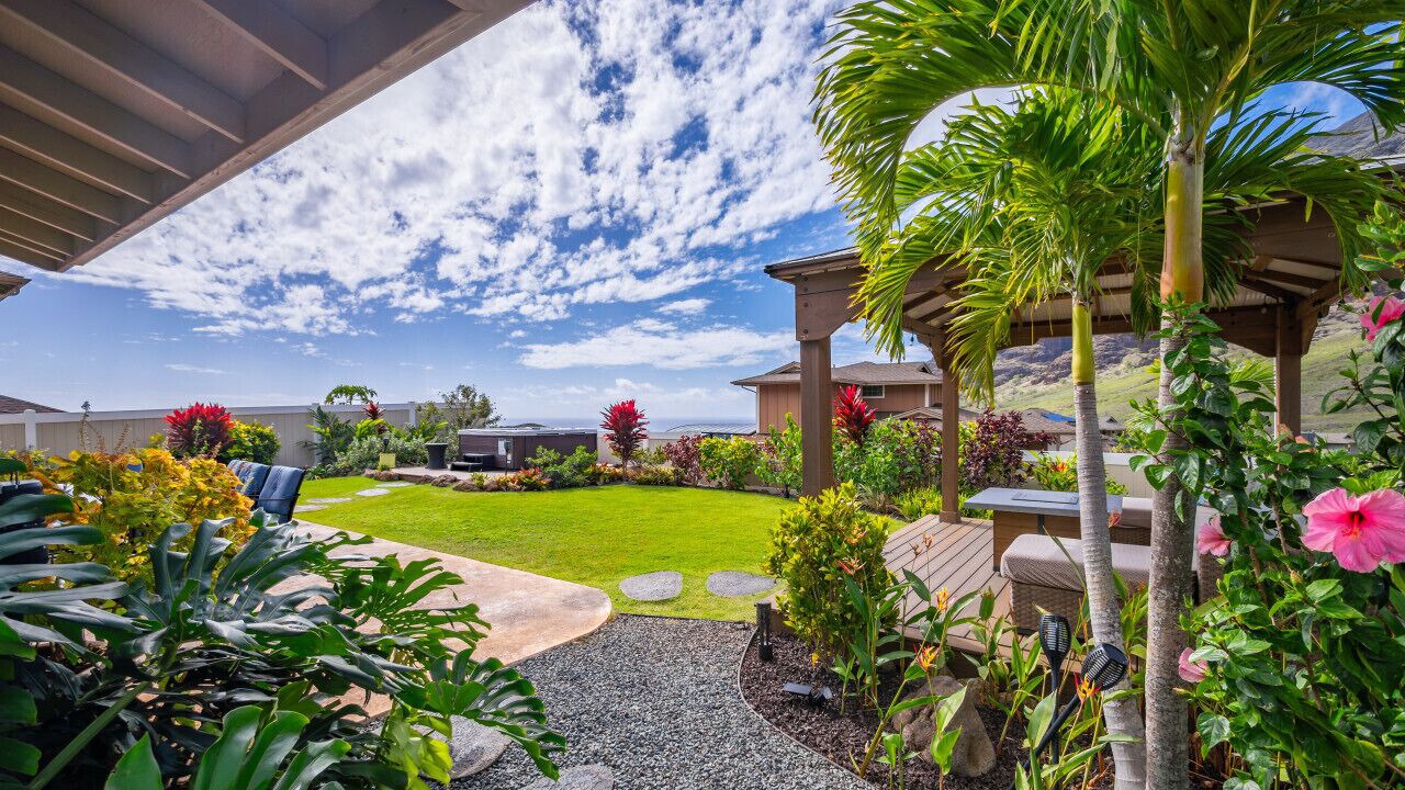 Photo of Patio Balcony in Makaha Valley