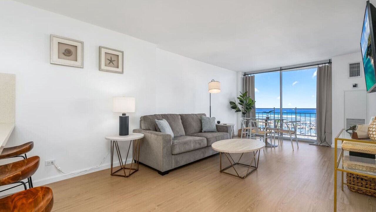 Photo of Bedroom in Waikiki