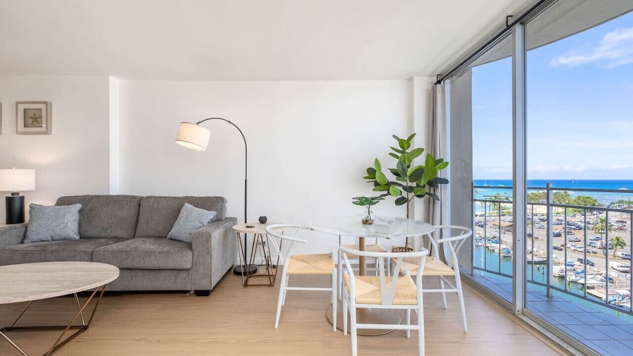 Photo of Bedroom in Waikiki
