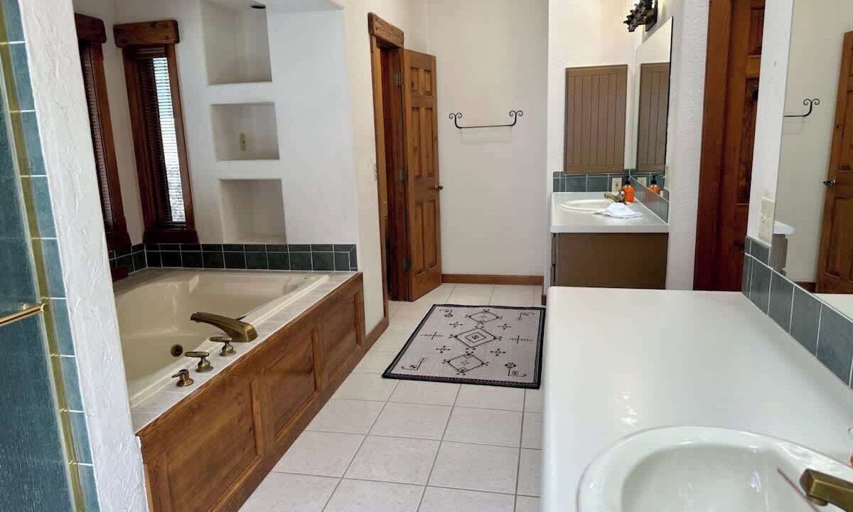 Photo of Bathroom in Woodland Park