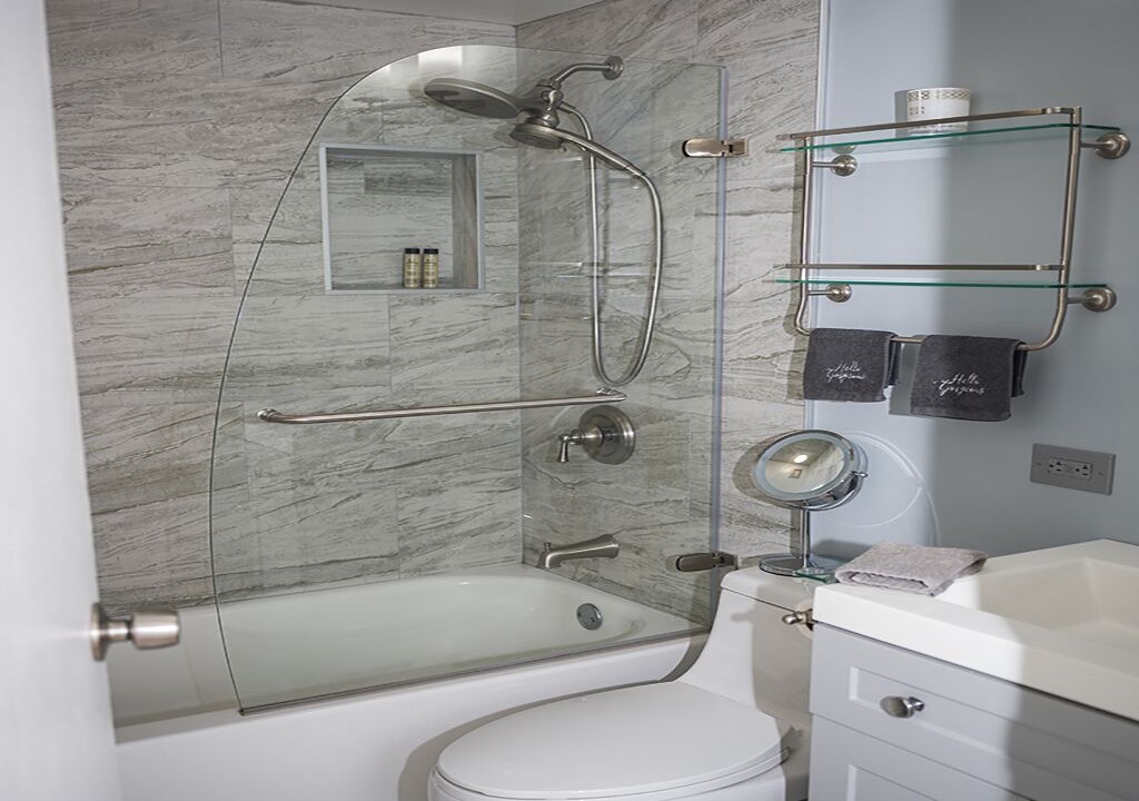 Photo of Bathroom in Kalihi - Palama