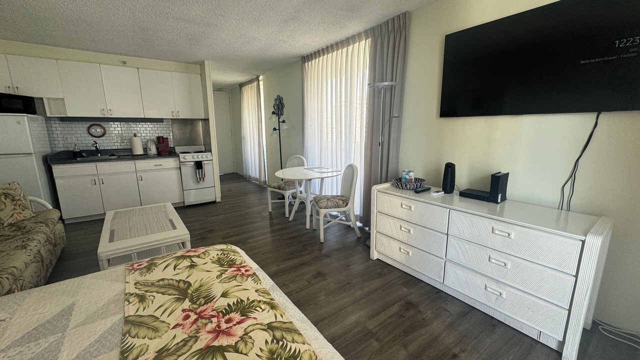 Photo of Bedroom in Waikiki