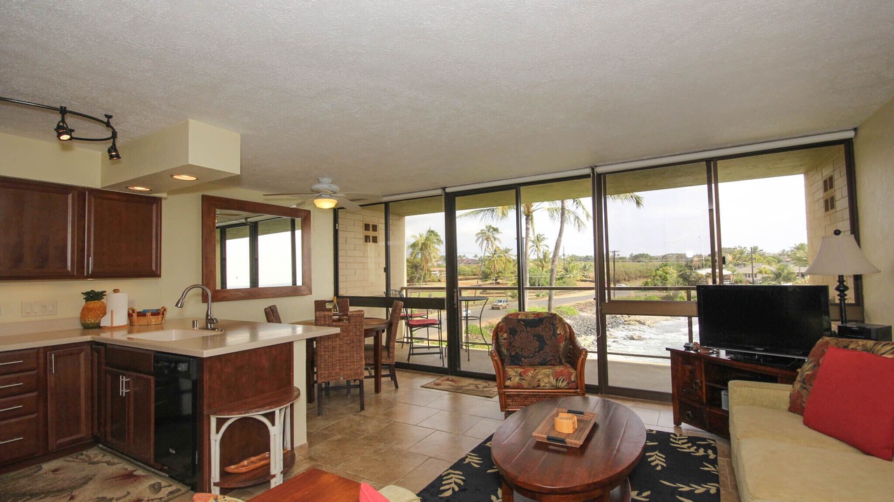 Photo of Livingroom in Poipu