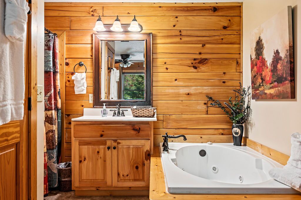 Photo of Bathroom in Black Bear Falls
