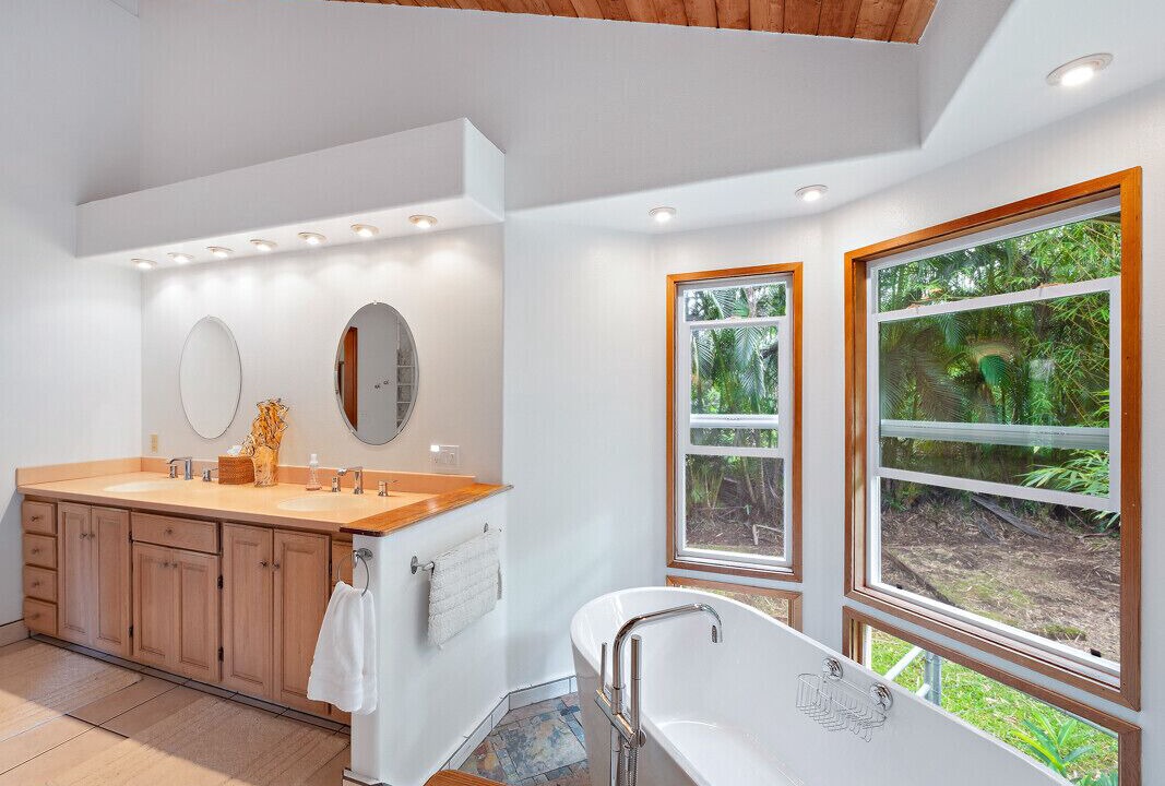 Photo of Bathroom in Keaau