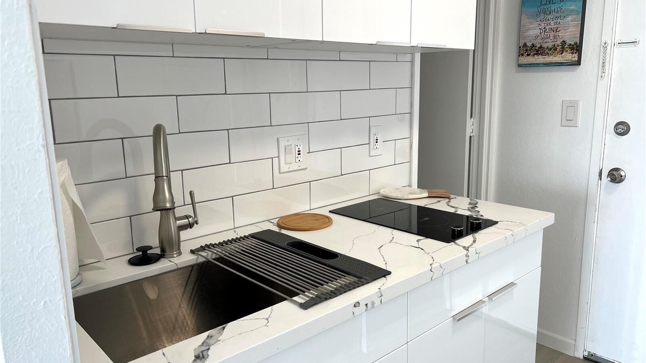 Photo of Kitchen in Diamond Head - Kapahulu - St. Louis