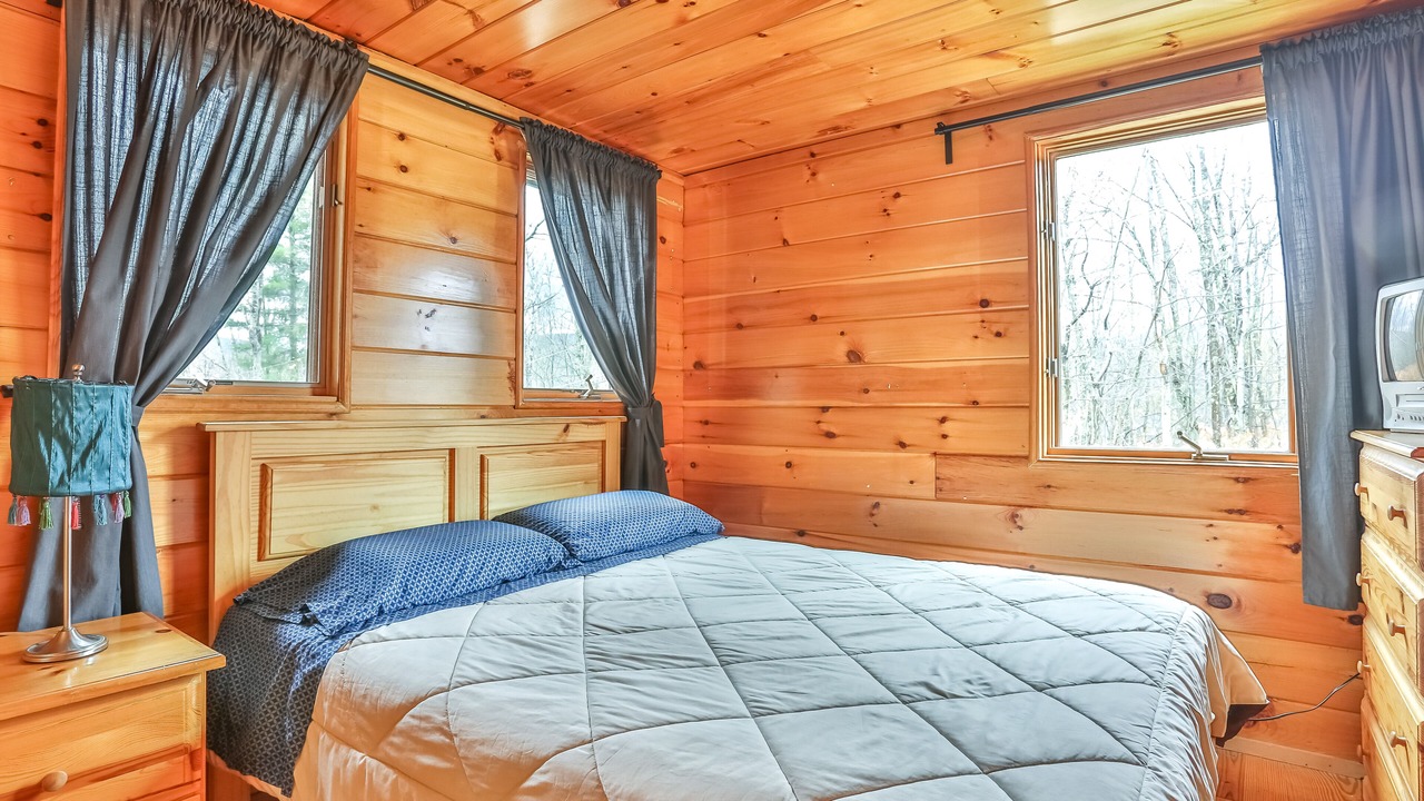 Photo of Bedroom in Tannersville