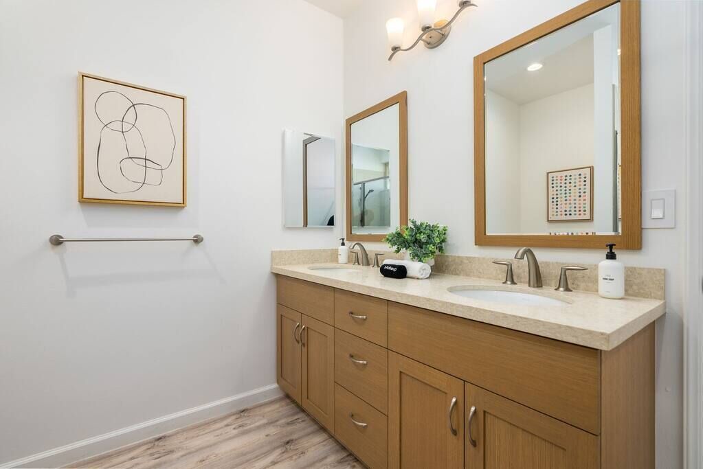 Photo of Bathroom in Makaha Valley