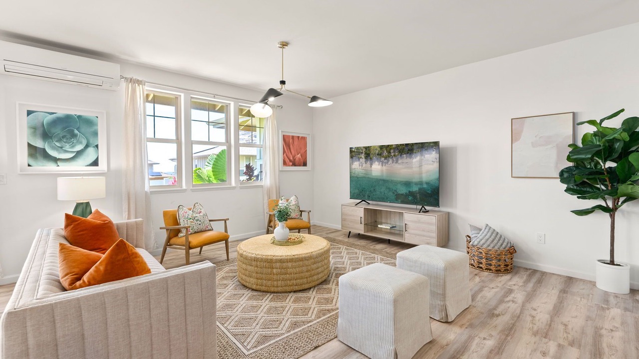 Photo of Livingroom in Makaha Valley