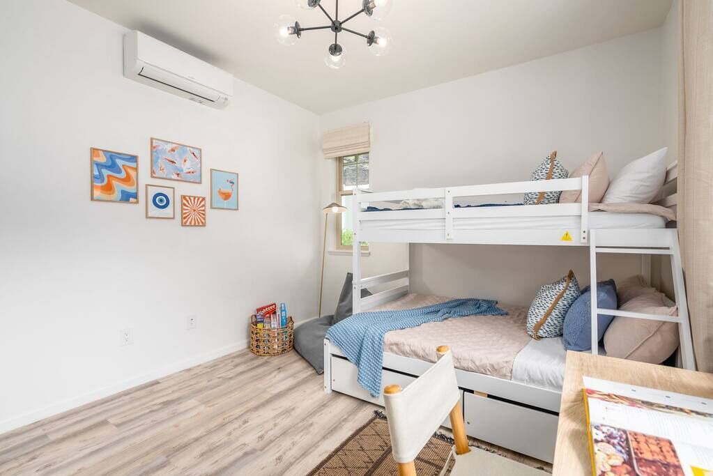 Photo of Bedroom in Makaha Valley