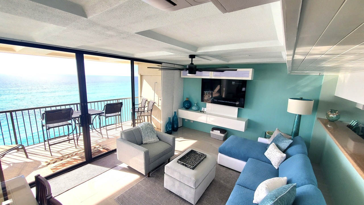 Photo of Livingroom in Makaha