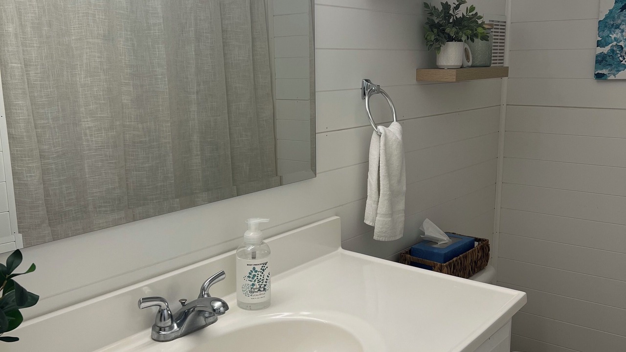 Photo of Bathroom in Caine Woods