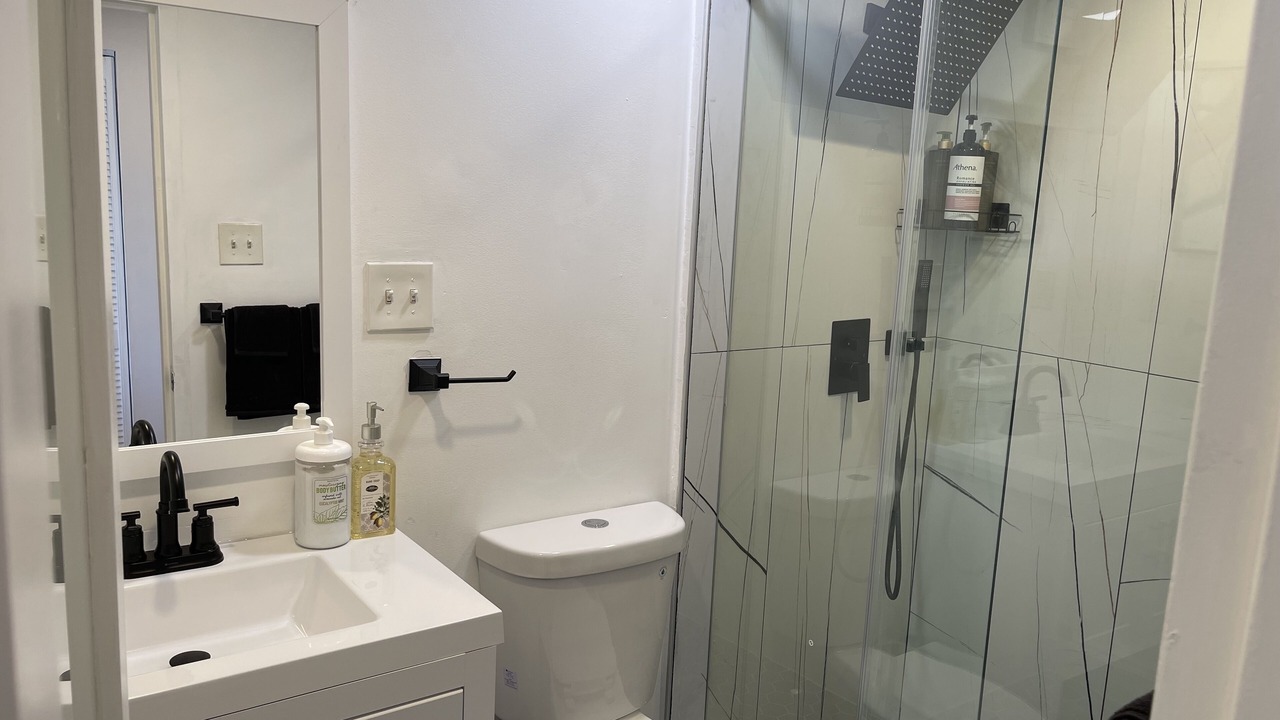 Photo of Bathroom in Peachtree Center