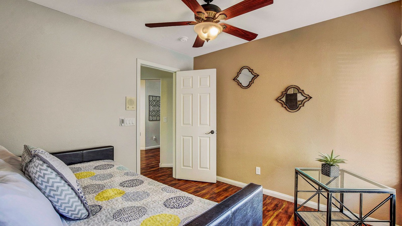 Photo of Bedroom in Silverado Ranch