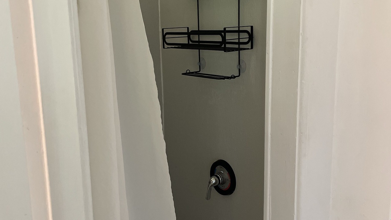 Photo of Bathroom in Kealakekua