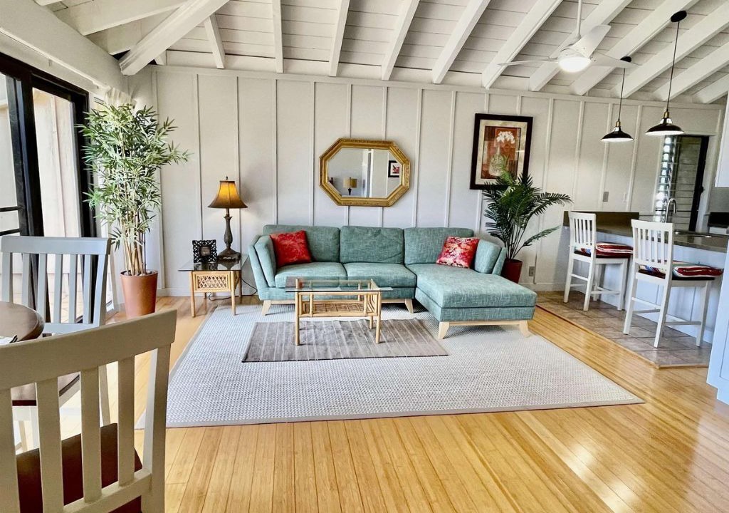 Photo of Livingroom in Maunaloa