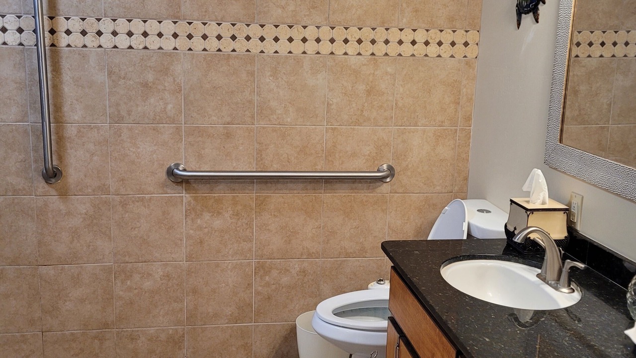 Photo of Bathroom in Papaikou