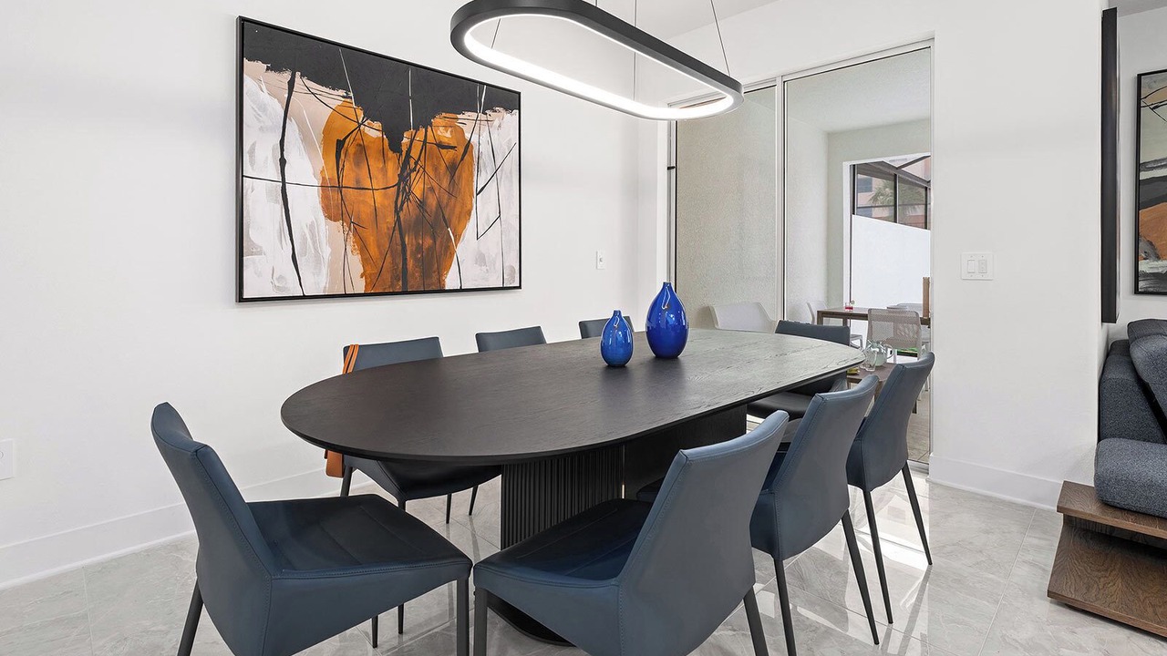 Photo of Livingroom in Florida Center