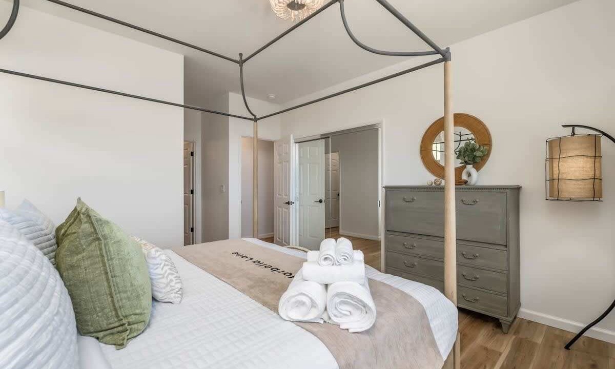 Photo of Bedroom in Makaha Valley