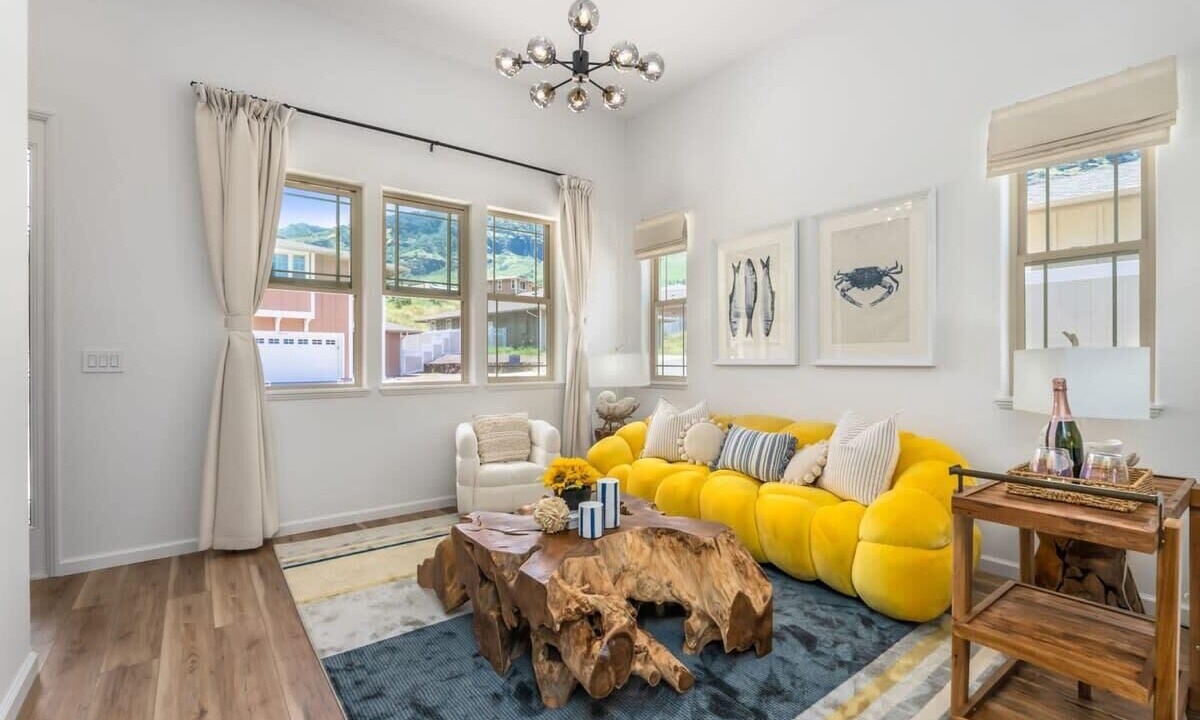 Photo of Livingroom in Makaha Valley
