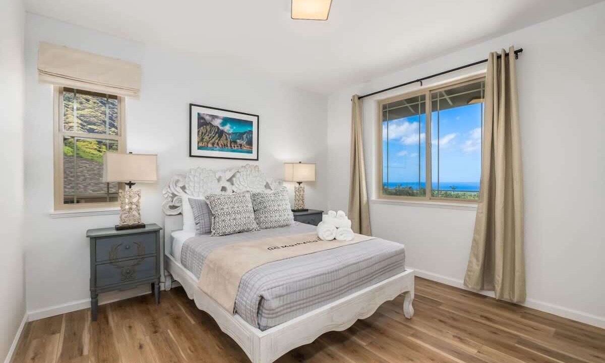 Photo of Bedroom in Makaha Valley