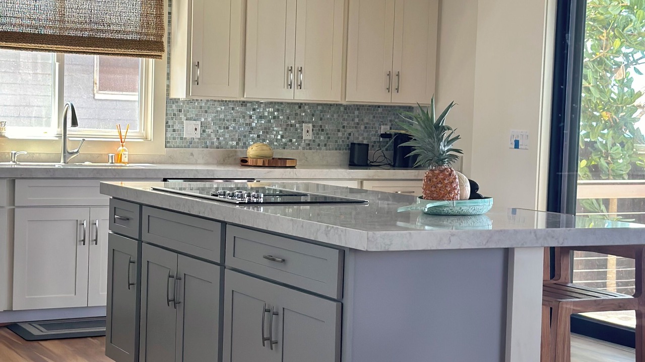 Photo of Kitchen in Mokuleia
