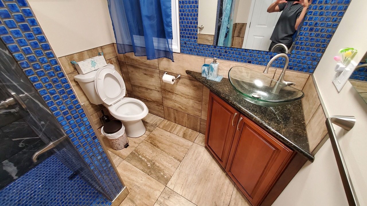 Photo of Bathroom in Waialua