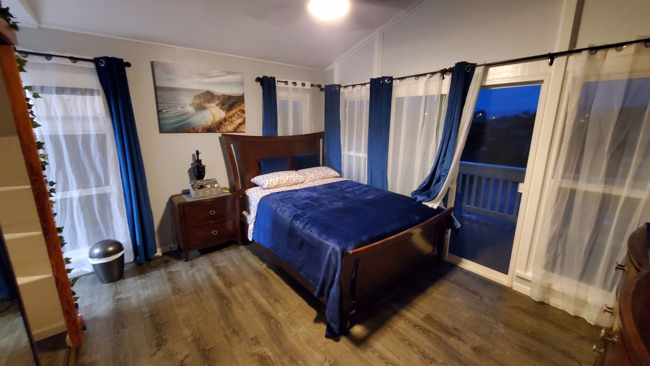 Photo of Bedroom in Waialua