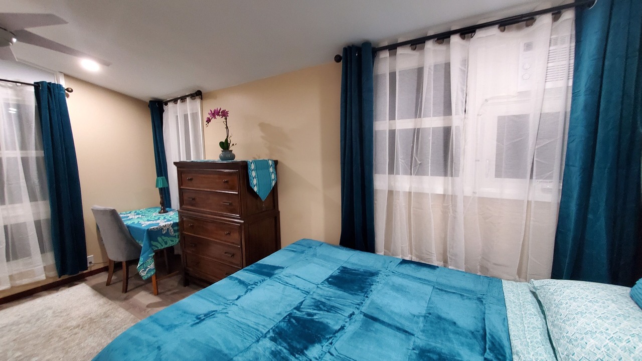 Photo of Bedroom in Waialua
